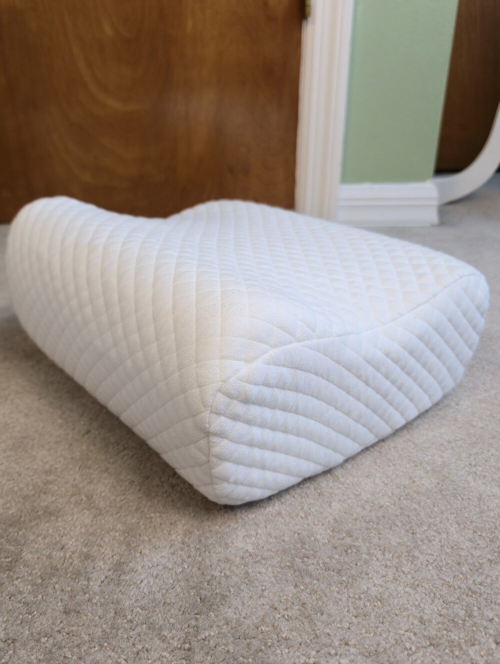 AEROMAX travel contour memory foam Neck Pillow